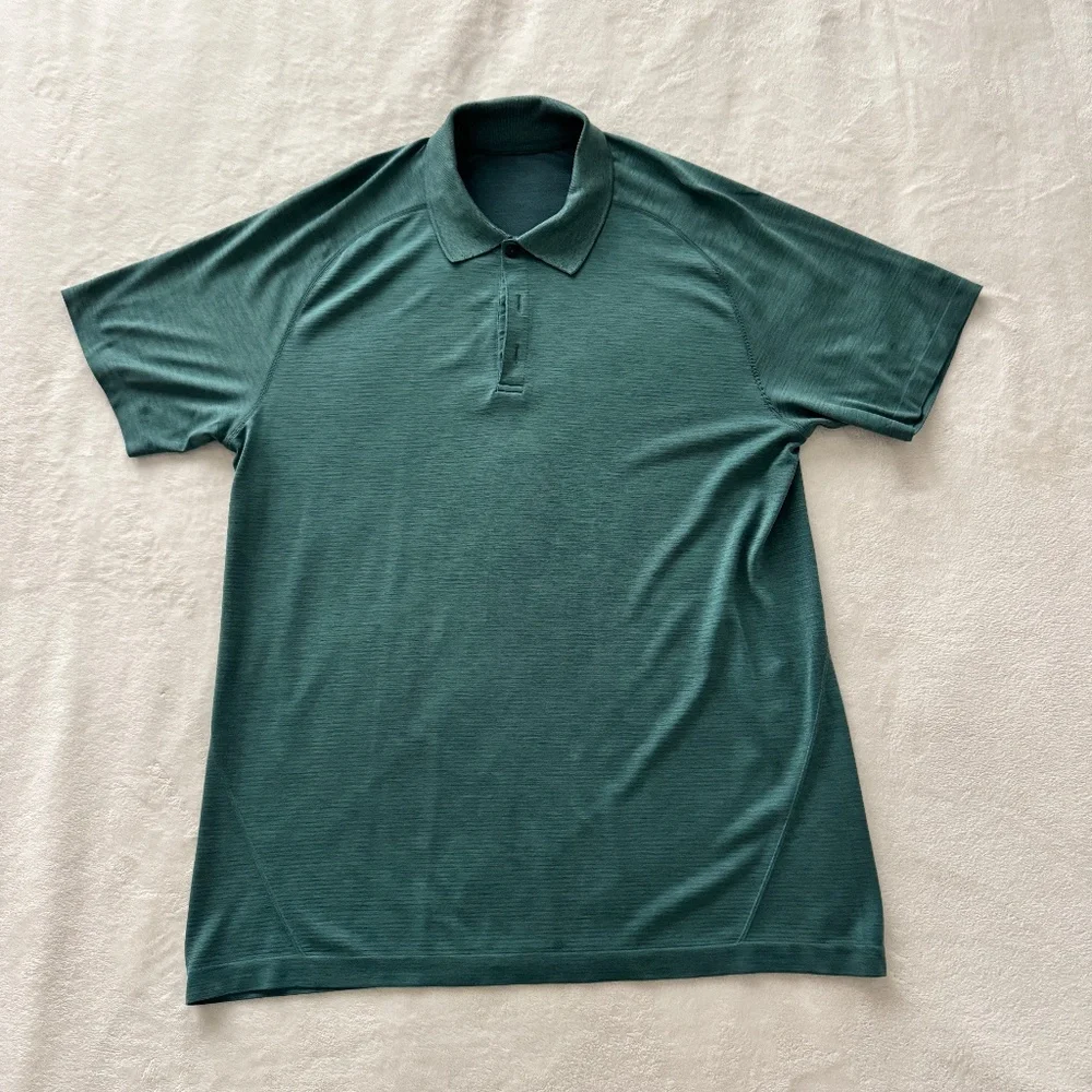 Lululemon Metal Vent Tech Short Sleeve Polo in Green Heathered; Size XL